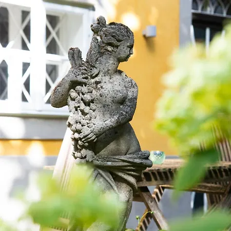 Schloss Mit Eigenem Garten Und Parkplatz * Salzburg