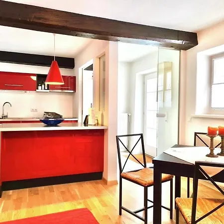 Apartmán Schloss Mit Eigenem Garten Und Parkplatz *